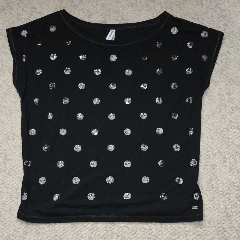 Aeropostale Black Tee with Silver Accents